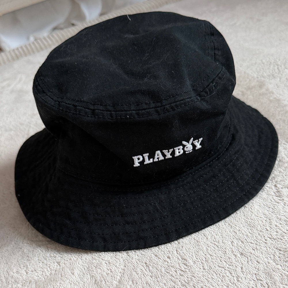 PLAYBOY Black Bucket Hat